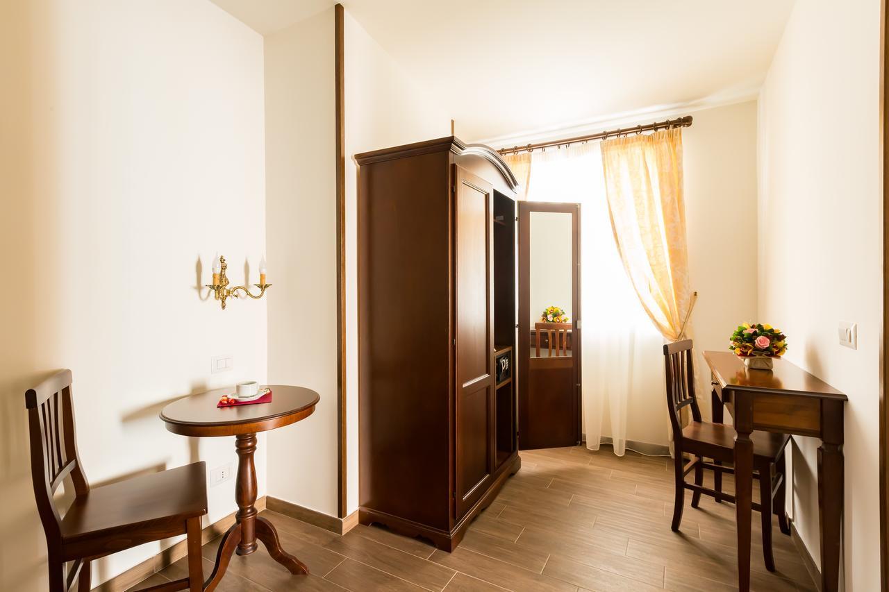 Casa In Monti Hotel Рим Екстериор снимка